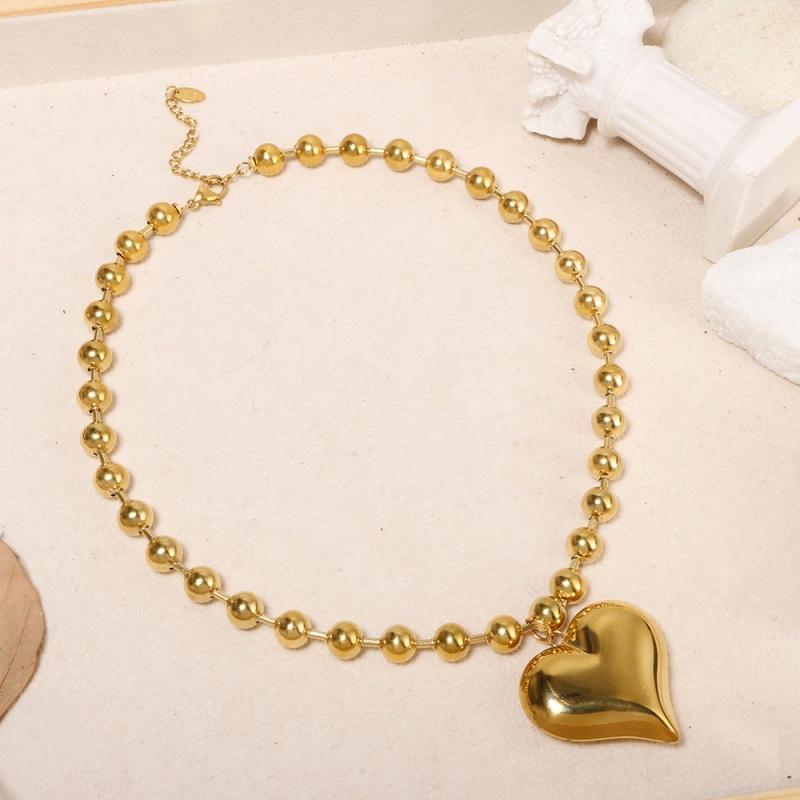 Gold Heart Pendant Beaded Necklace