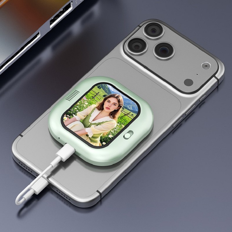 MagSnap Selfie Screen™ – Magnetic Rear Camera Selfie Display