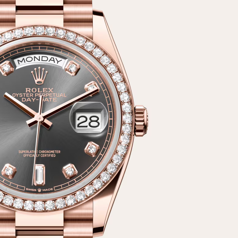 Rolex Day-Date 36 Oyster, 36 mm, růžové zlato a diamanty