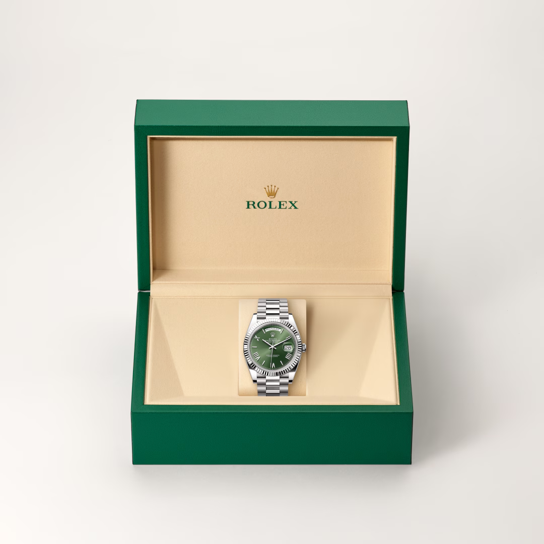 Rolex Day-Date 40 Oyster, 40 mm, bílé zlato