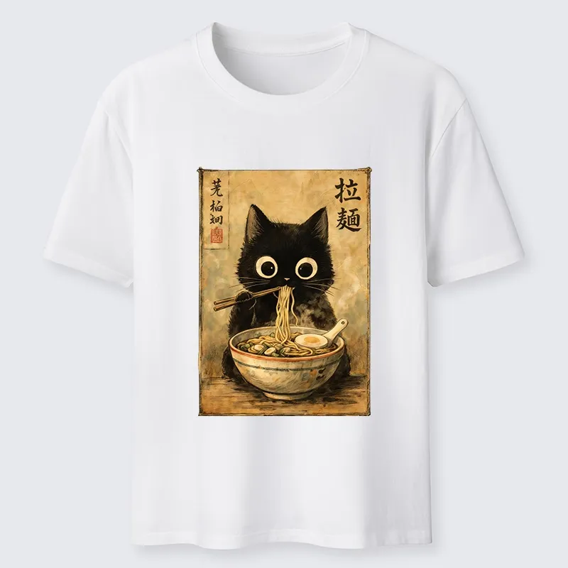 Tokyo-Lion Cute Black Cat Eating Japanese Ramen Classic T-Shirt