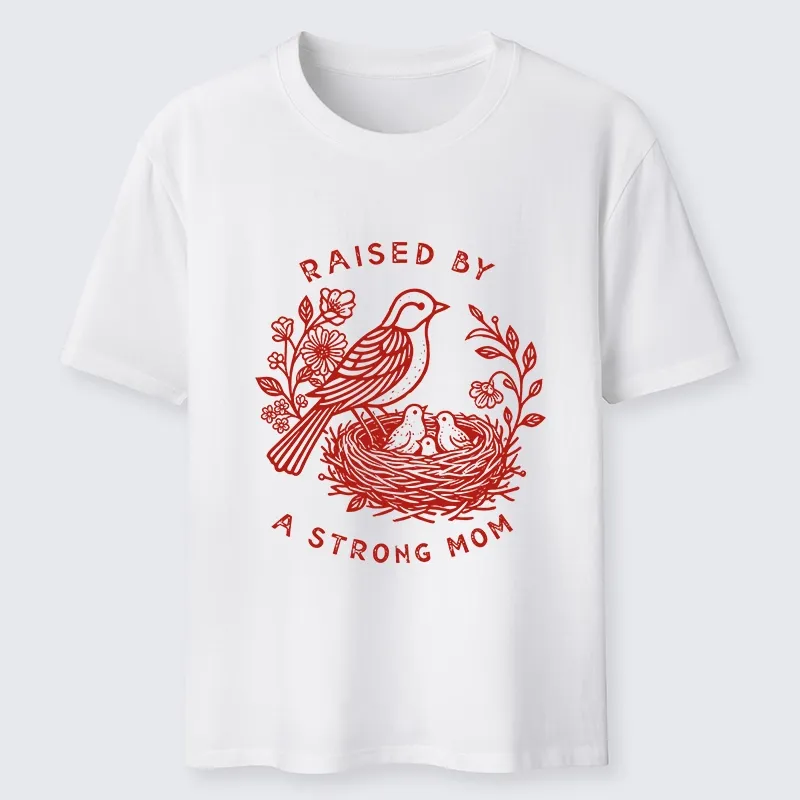 Tokyo-Lion Mother Bird Guarding Her Nestlings Classic T-Shirt