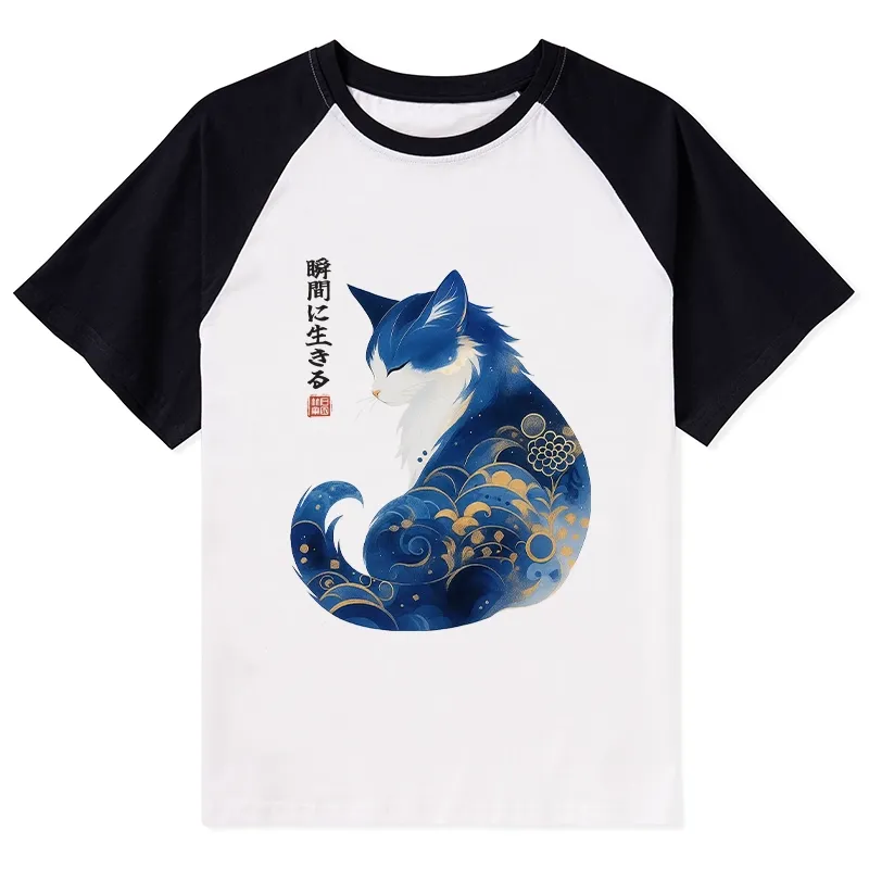 Tokyo-Lion Retro Zen Cat: Living the Present Raglan T-shirt