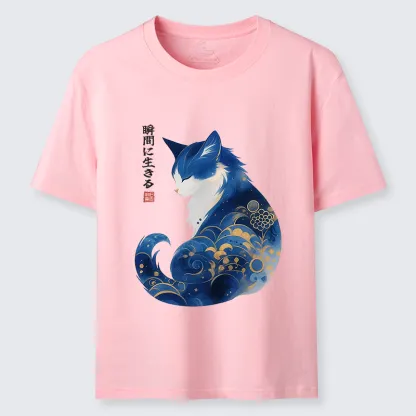 Tokyo-Lion Retro Zen Cat: Living the Present Classic T-Shirt