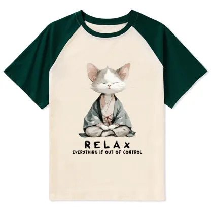 Tokyo-Lion Zen Cat Relaxation，Everything's Out Of Control Raglan T-shirt