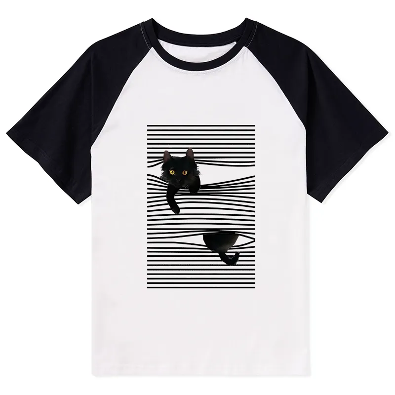 Tokyo-Lion Cat Scratching Curtain Raglan T-shirt