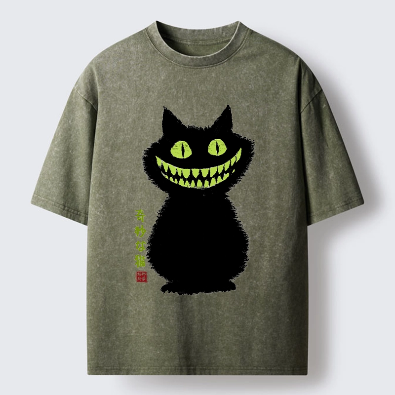 Tokyo-Lion Spooky Black Cat With Green Teeth Washed T-Shirt