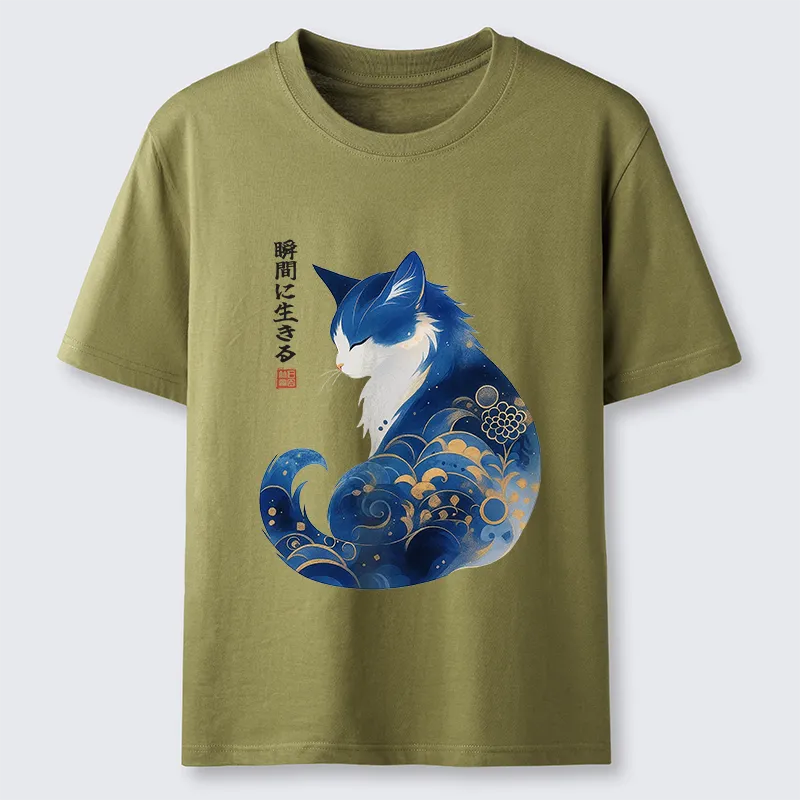 Tokyo-Lion Retro Zen Cat: Living the Present Classic T-Shirt