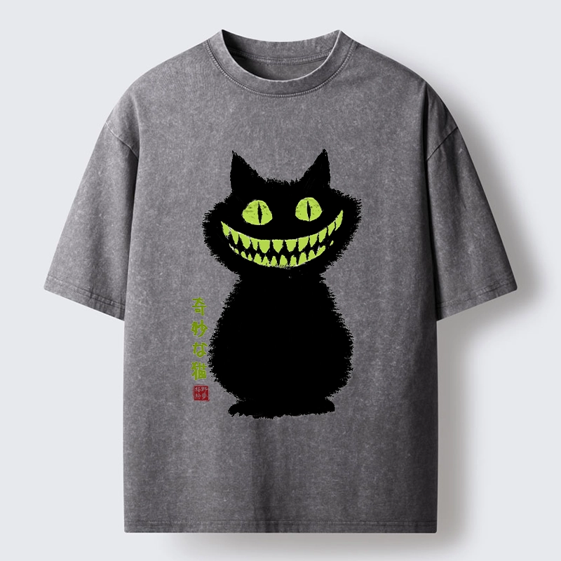 Tokyo-Lion Spooky Black Cat With Green Teeth Washed T-Shirt