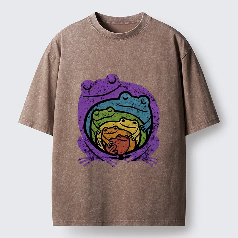 Tokyo-Lion Rainbow Frogs Hugging Washed T-Shirt