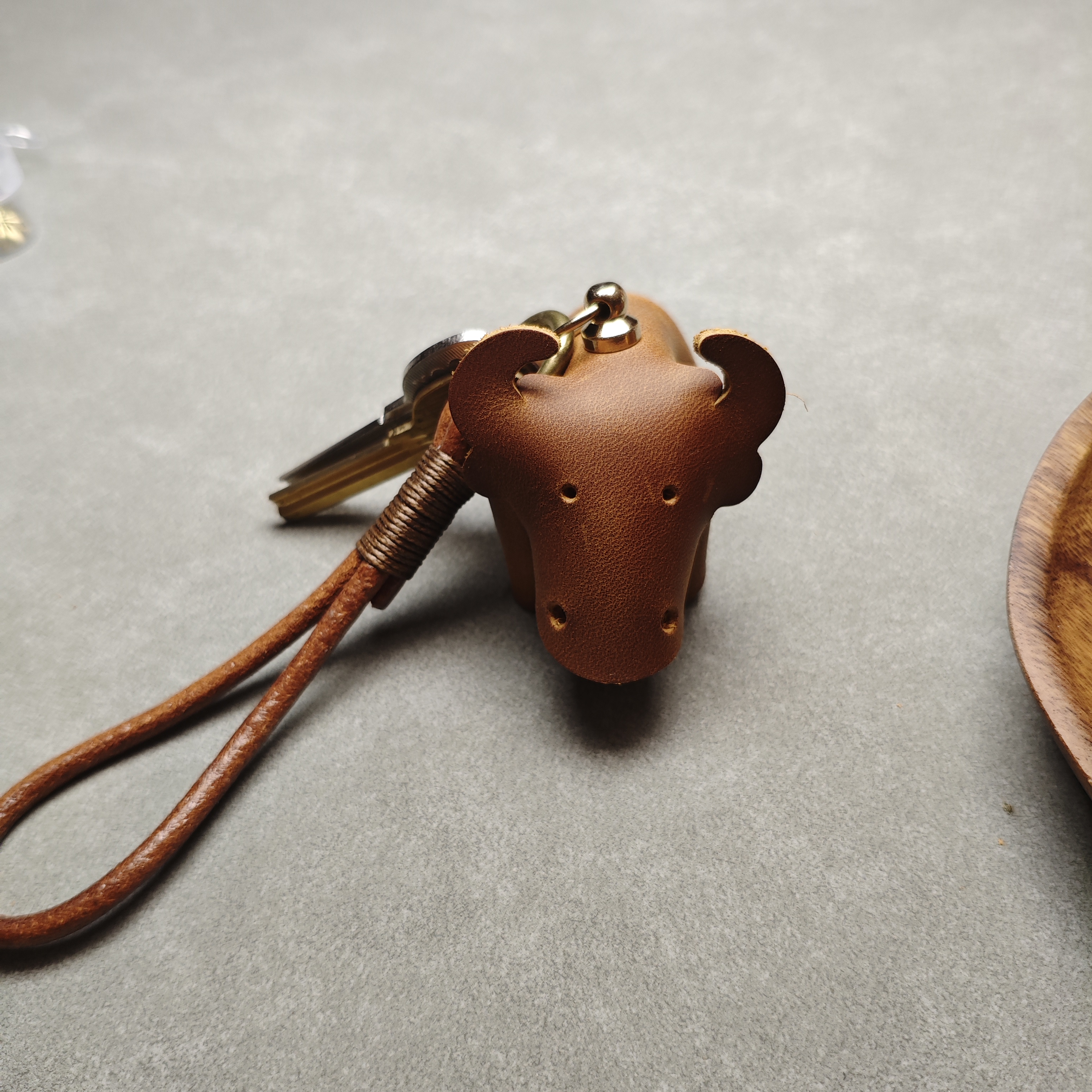 DIY Genuine Leather Cow Keychain Kit – Easy 3-Step Handmade 3D Animal Bag Charm Craft for Beginners