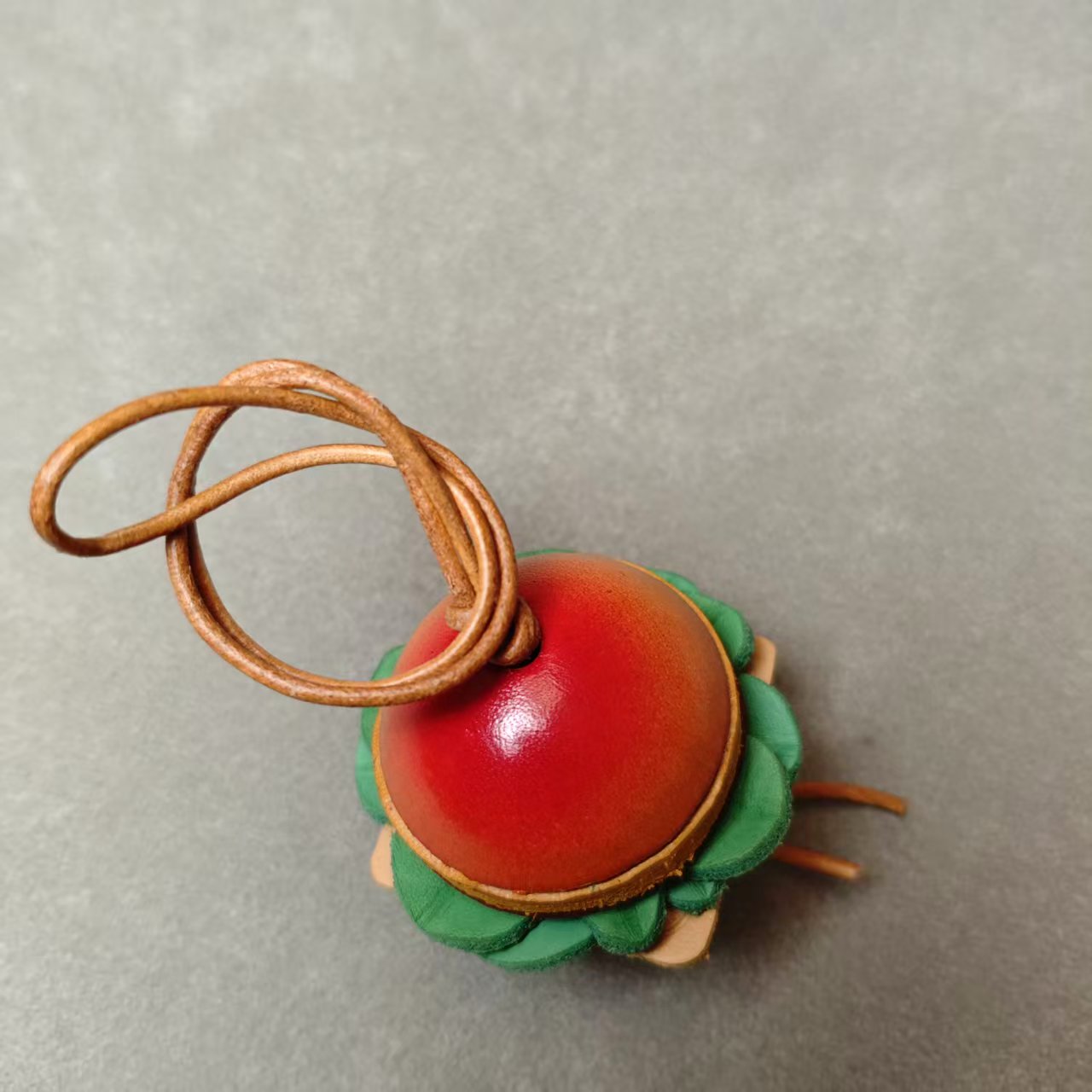 Handmade Veg-Tanned Leather Hamburger Charm - 4cm Adorable Bag Clip & Keychain Accessory
