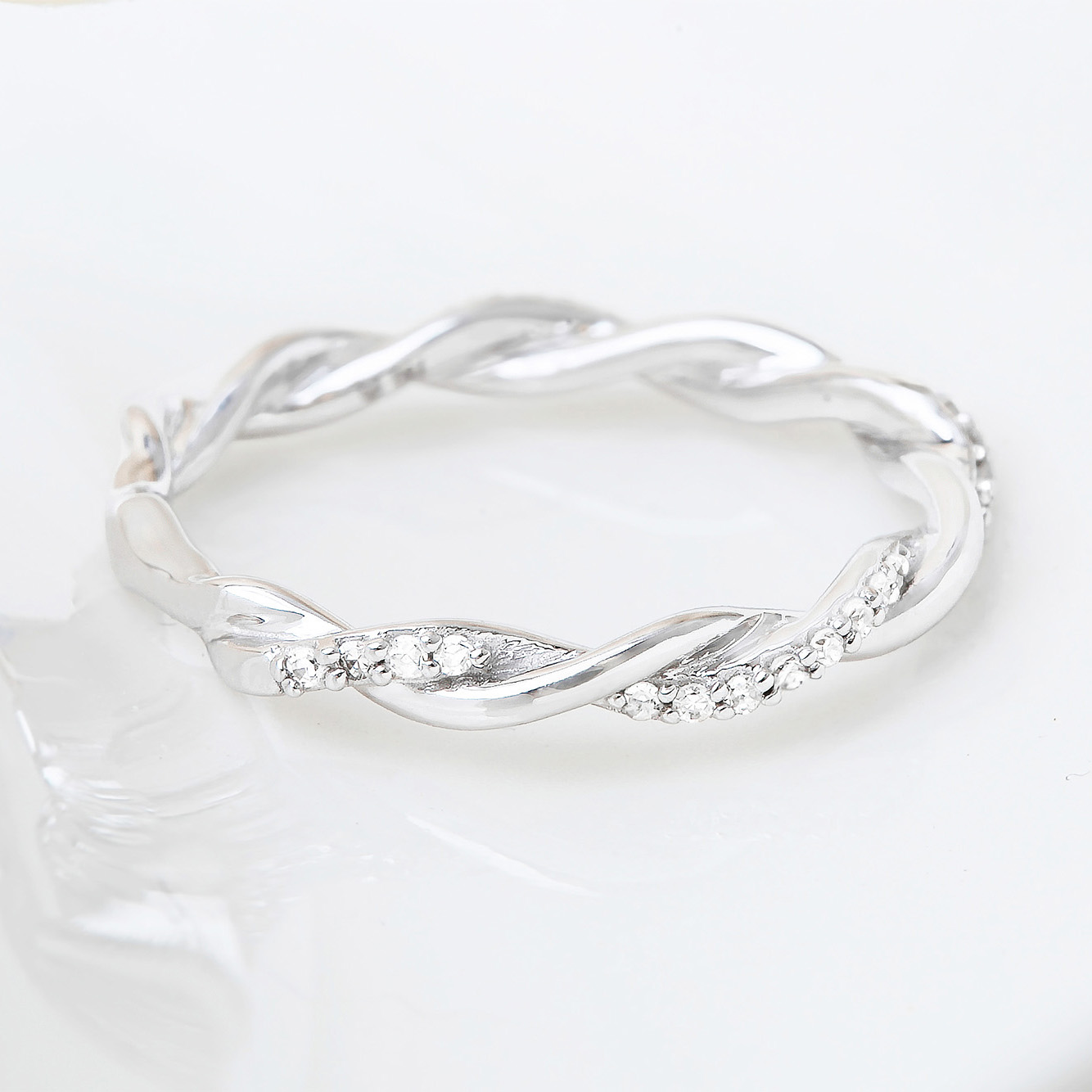Round Cut Diamond White Sterling Silver Intertwined Twisted Band