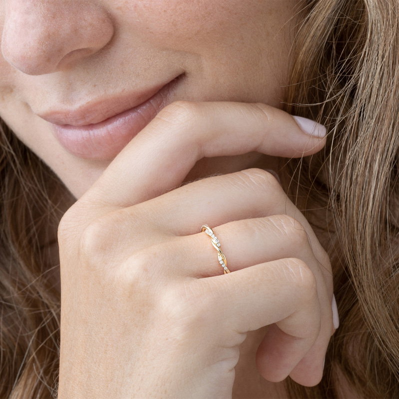 Round Cut Diamond White Sterling Silver Intertwined Twisted Band