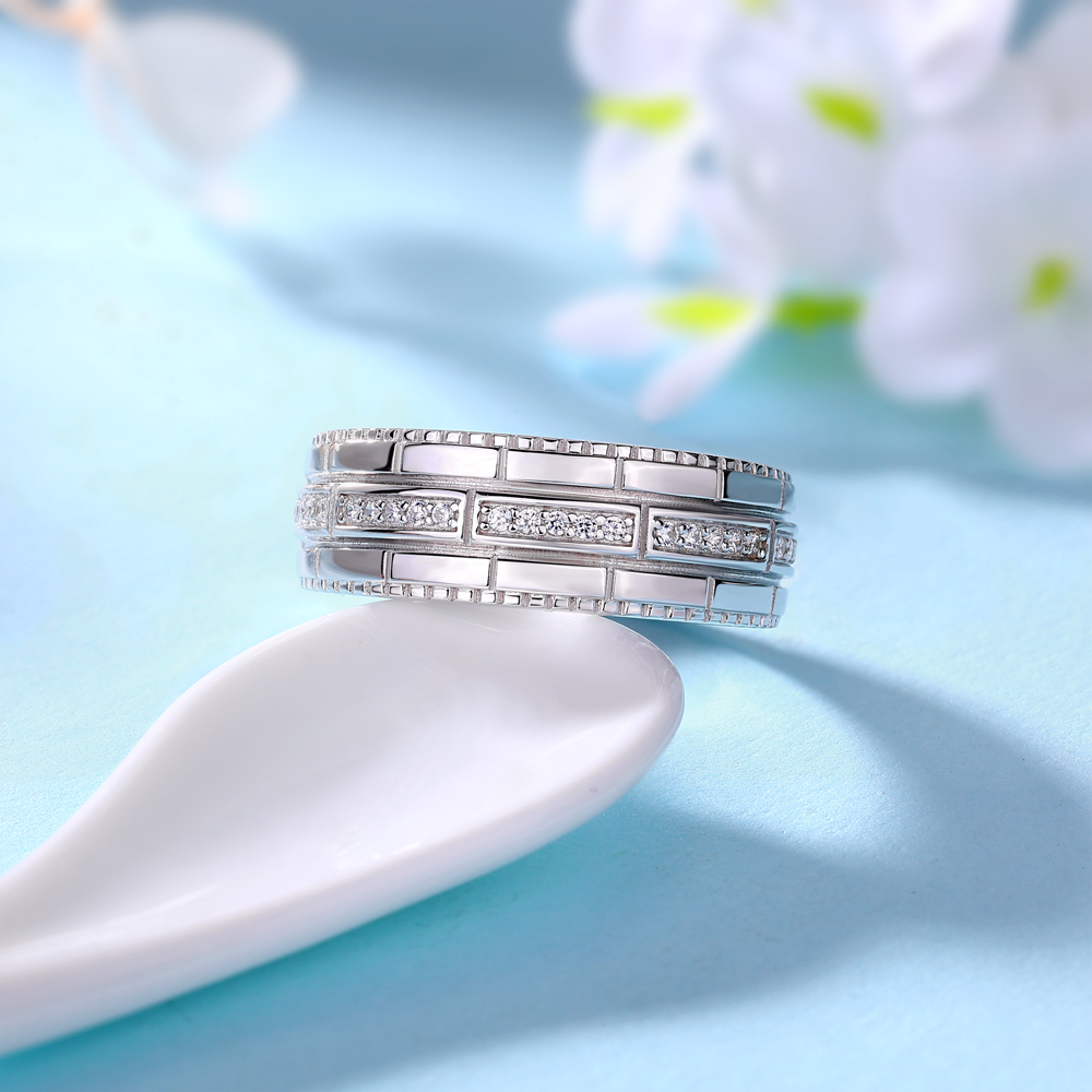 Round Cut Diamond White Sterling Silver Wedding Ring