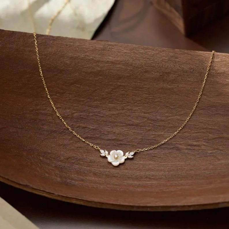 Minimalist Mother of Pearl Sterling Silver Flower Necklace