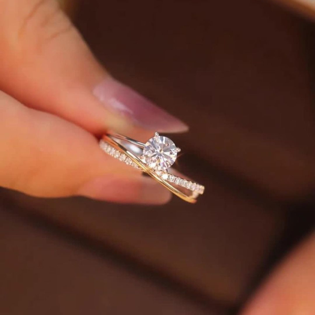 Round Cut Diamond White Yellow Gold Engagement Ring in 925 Sterling Silver