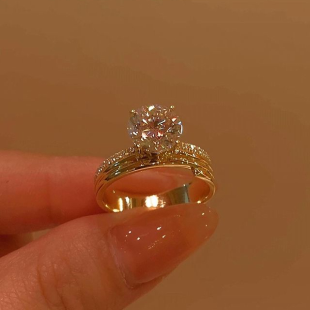 Round Cut Diamond White Yellow Gold 925 Sterling Silver Engagement Ring