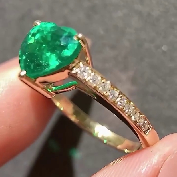 Heart Cut Emerald Green Yellow Gold 925 Sterling Silver Engagement Ring
