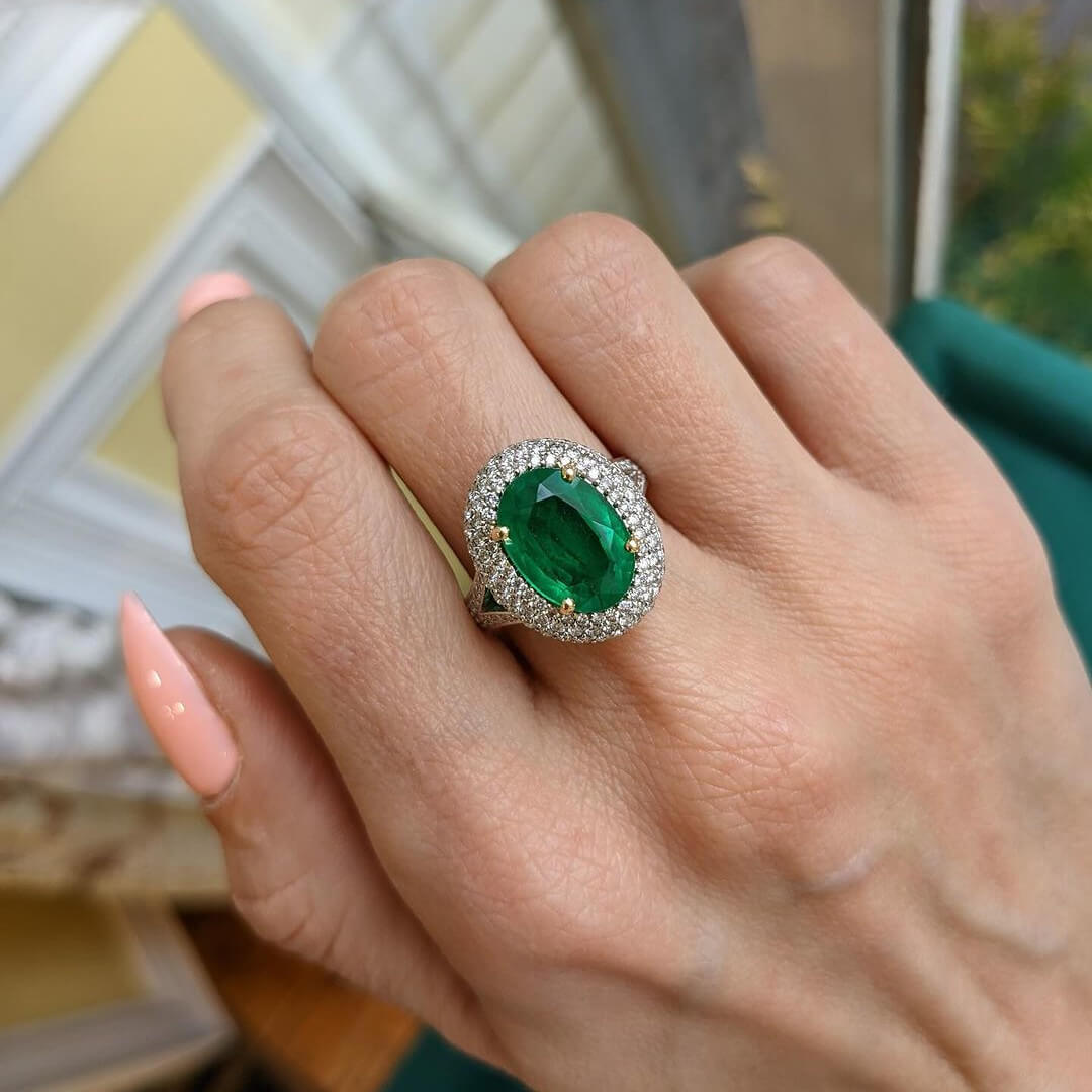 Oval Cut Emerald Green 925 Sterling Silver Halo Engagement Ring