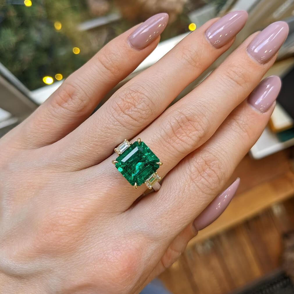 Princess Cut Emerald Green 925 Sterling Silver Two-tone 3-Stone Engagement Ring