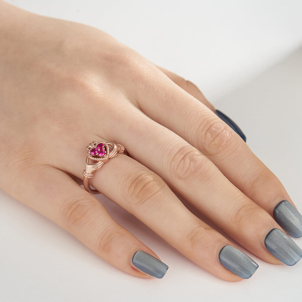 Round Cut Ruby Red 925 Sterling Silver Rose Gold 3-stone Claddagh Ring