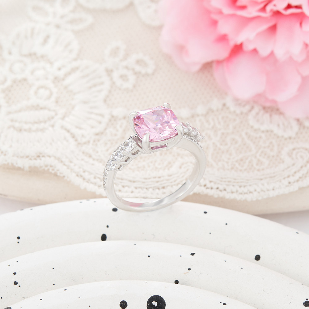 Anello di fidanzamento in argento sterling con taglio cuscino e rosa fancy