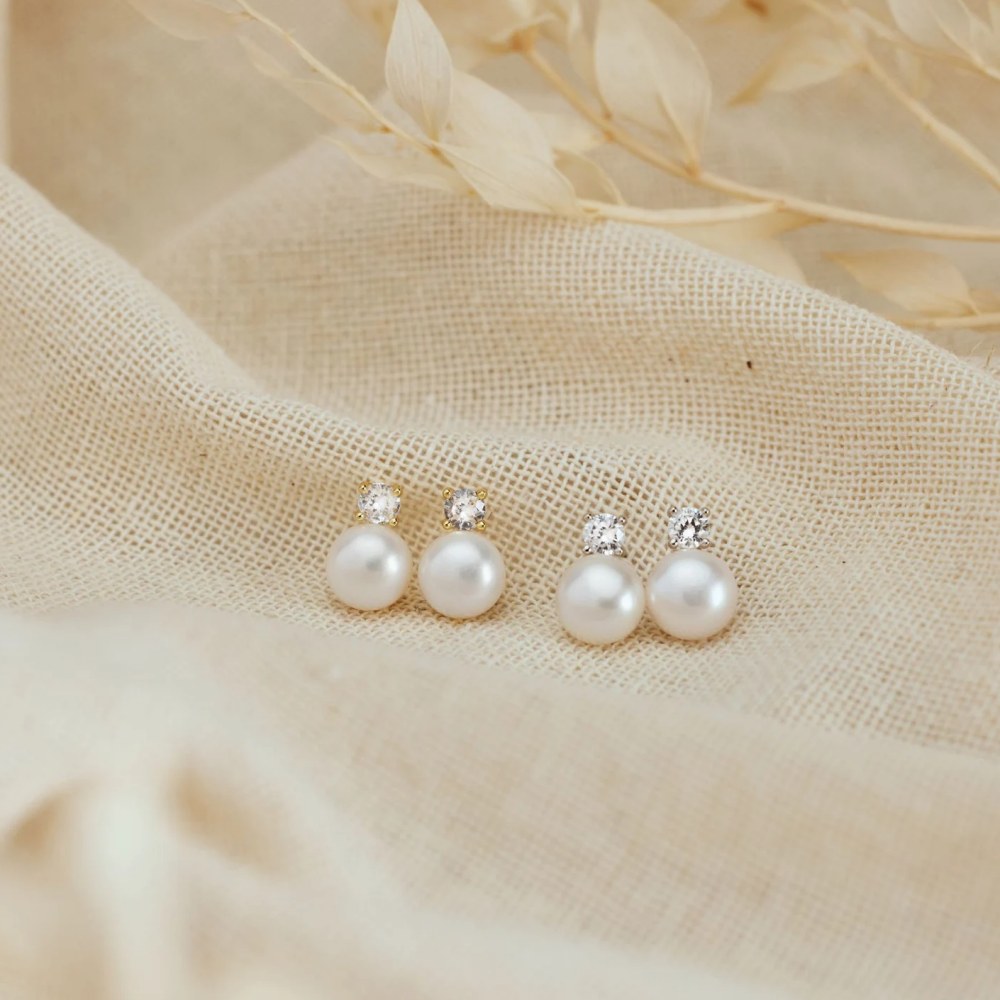 Minimalist Round Diamond White and Freshwater Pearl 925 Sterling Silver Stud Earrings