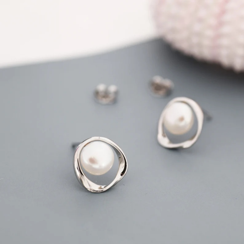 Genuine Freshwater Pearl and Mobius Circle 925 Sterling Silver Stud Earrings