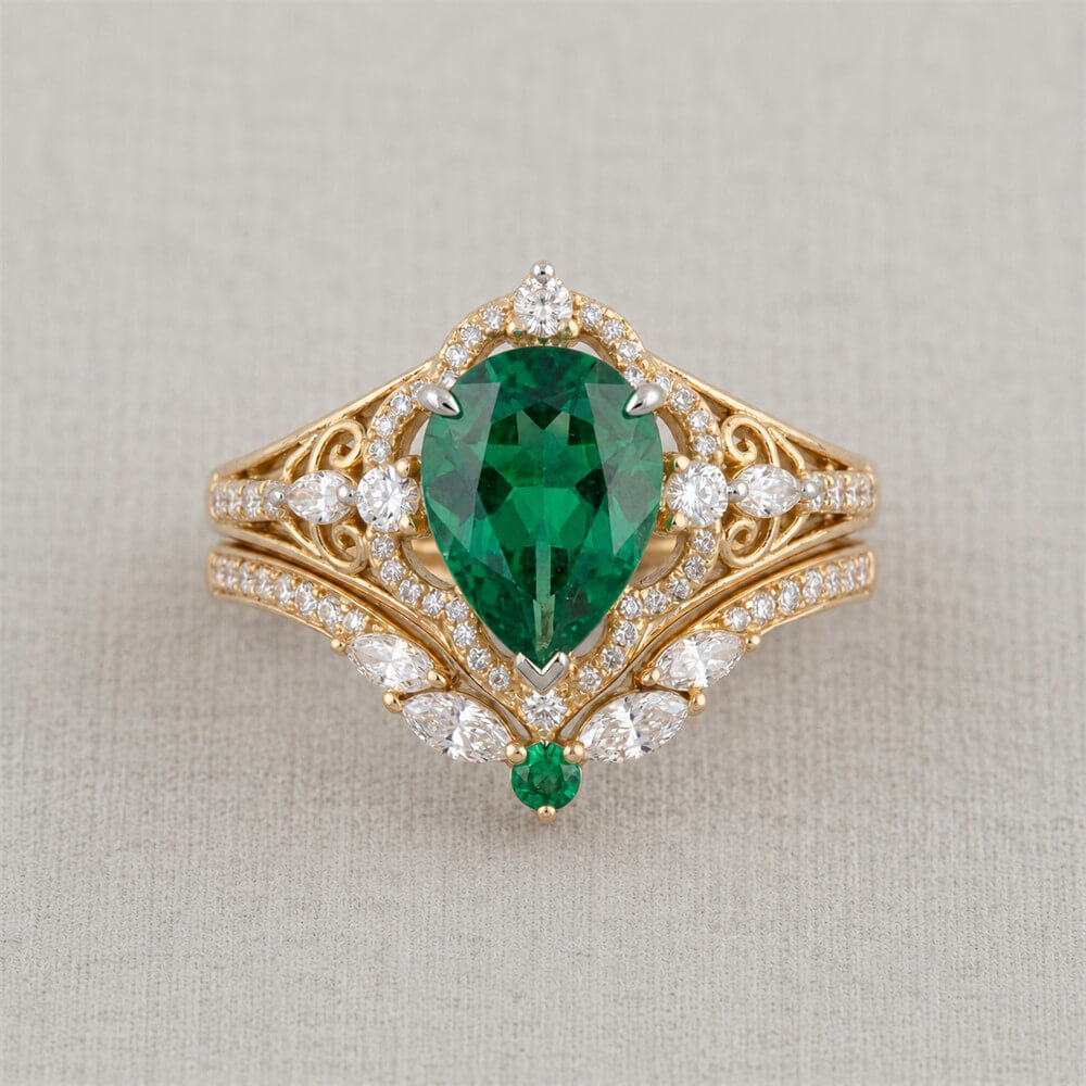 Pear Cut Emerald Green 925 Sterling Silver Yellow Gold Vintage Bridal Ring Sets