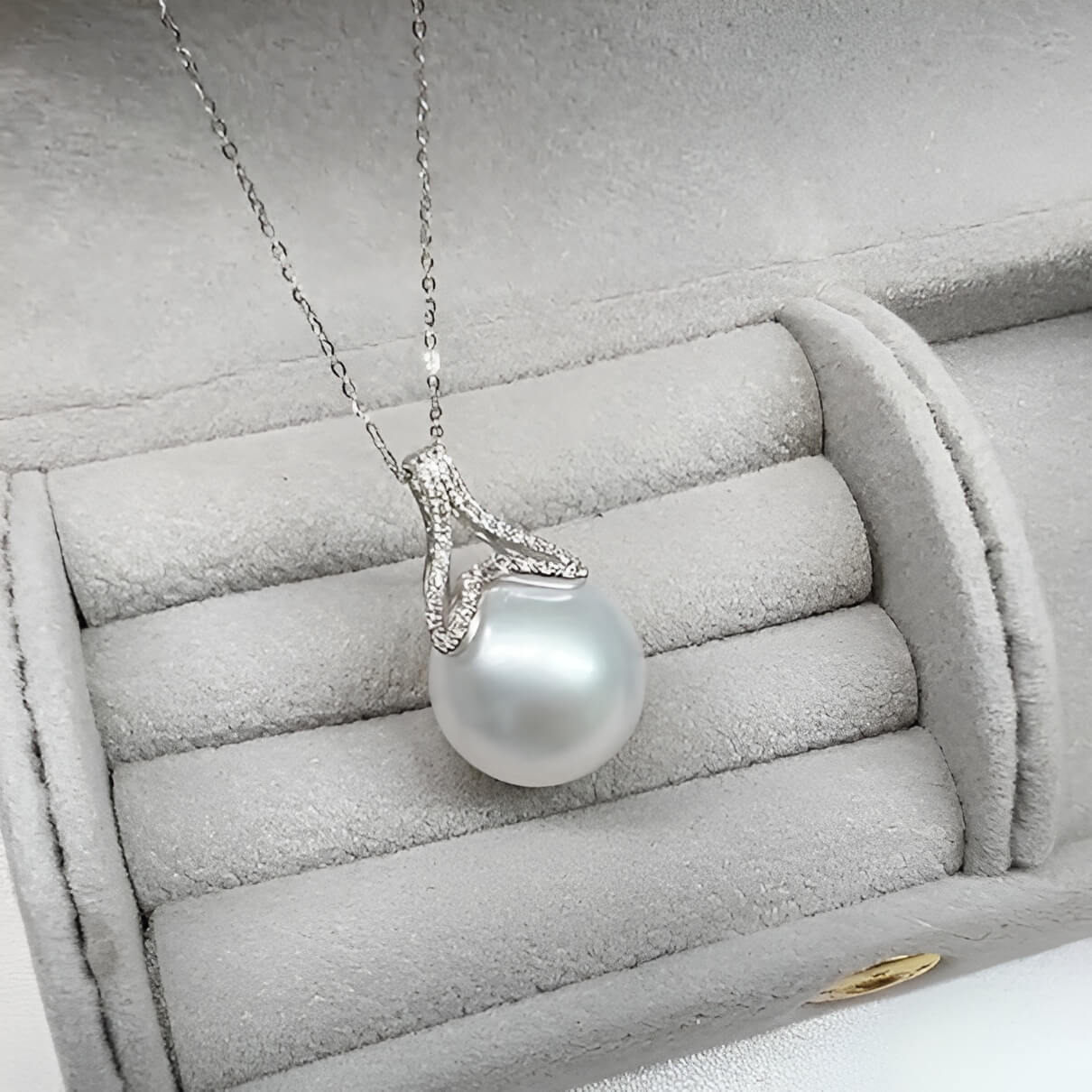 Elegant Mermaid Tail White Pearl Sterling Silver Pendant Necklace