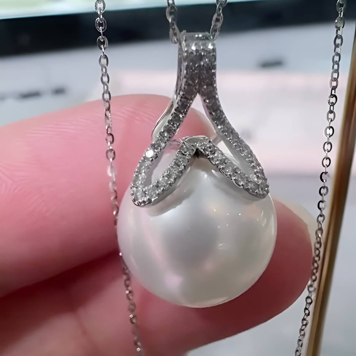 Elegant Mermaid Tail White Pearl Sterling Silver Pendant Necklace