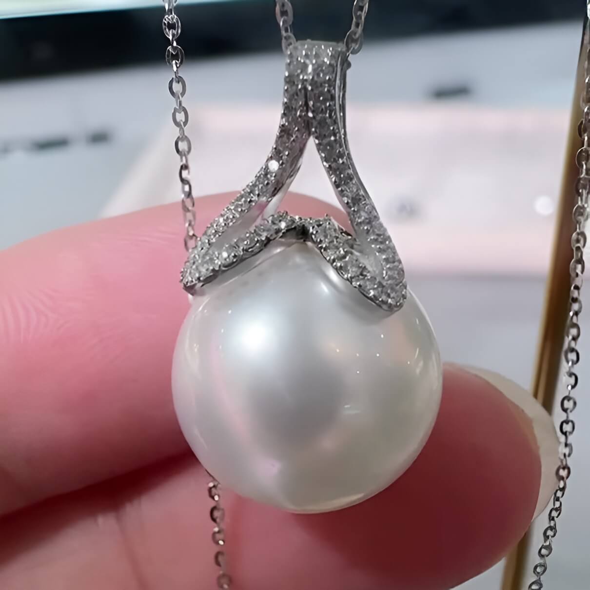 Elegant Mermaid Tail White Pearl Sterling Silver Pendant Necklace