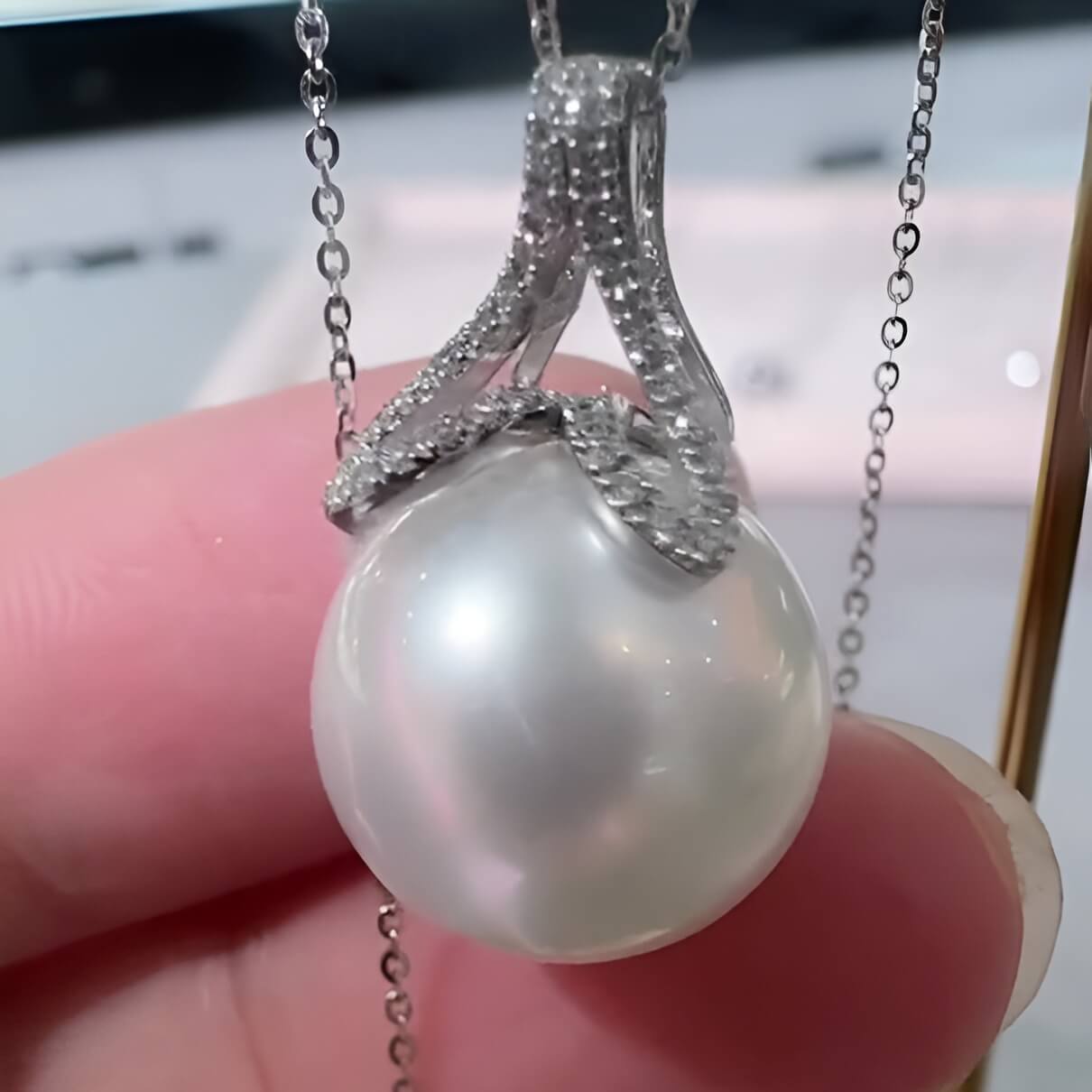 Elegant Mermaid Tail White Pearl Sterling Silver Pendant Necklace