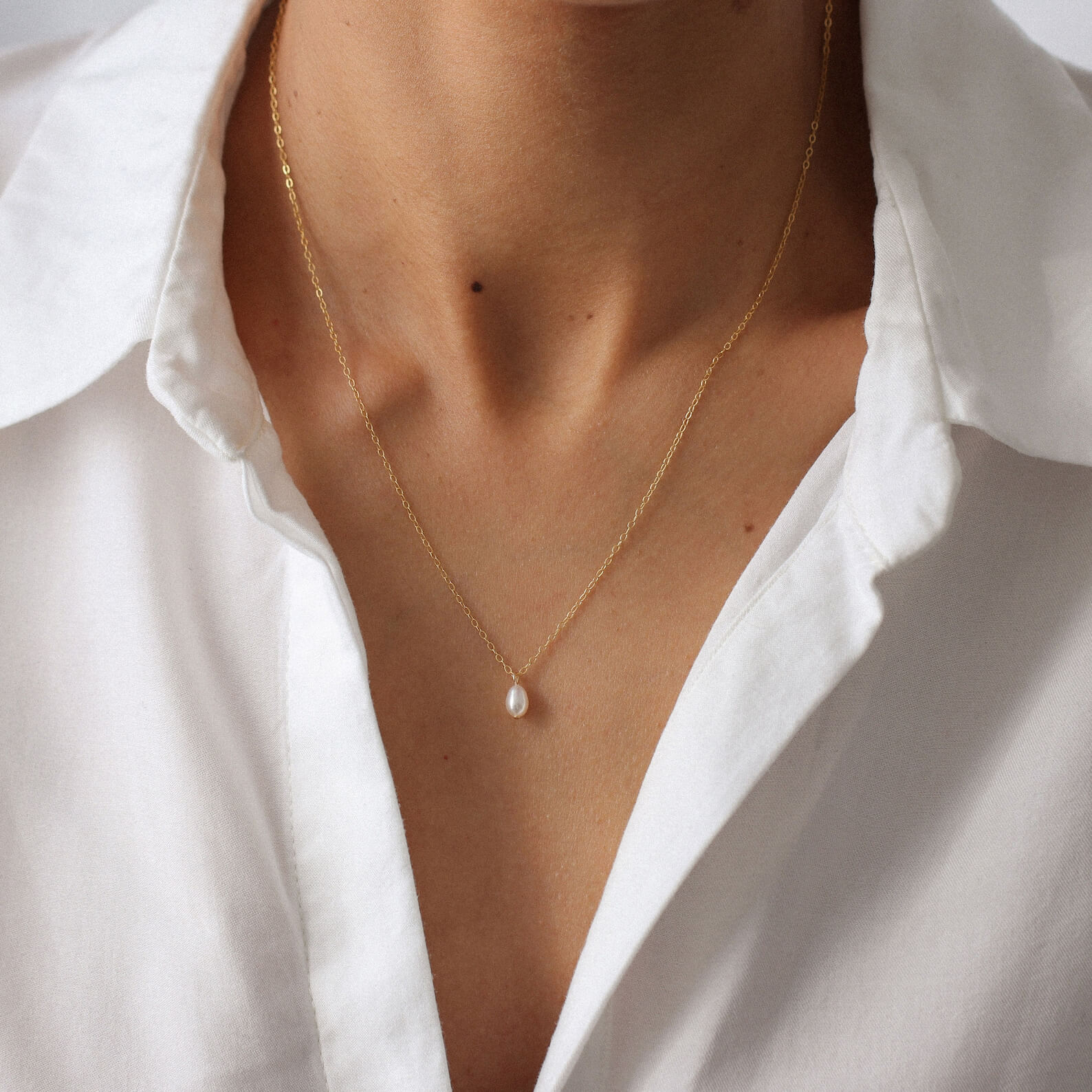 Minimalist Teardrop White Pearl Yellow Gold Sterling Silver Necklace