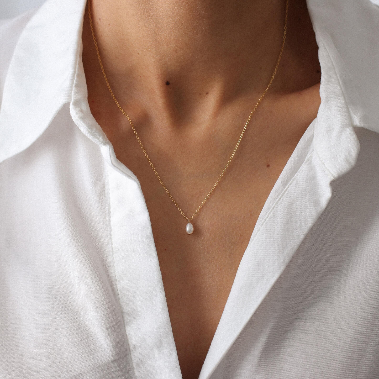Minimalist Teardrop White Pearl Yellow Gold Sterling Silver Necklace