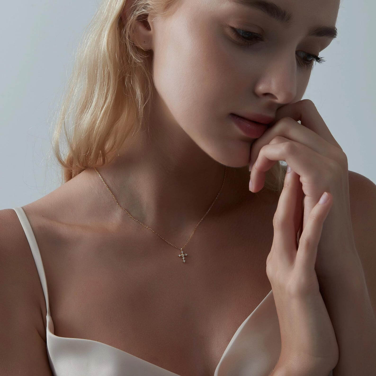 Round Cut Diamond White Gold/Silver/Rose Gold Sterling Silver Cross Necklace