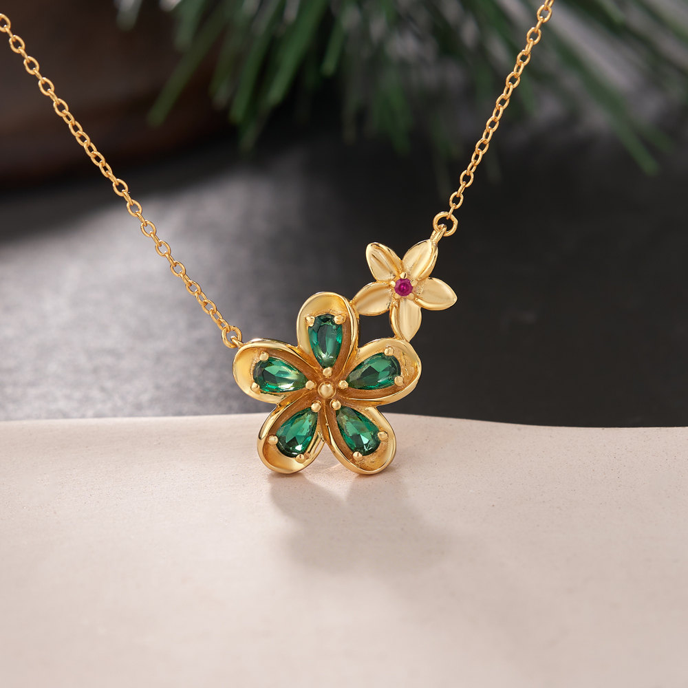 Pear Cut Emerald Green 925 Sterling Silver Yelow Gold Floral Necklace Gift for Her