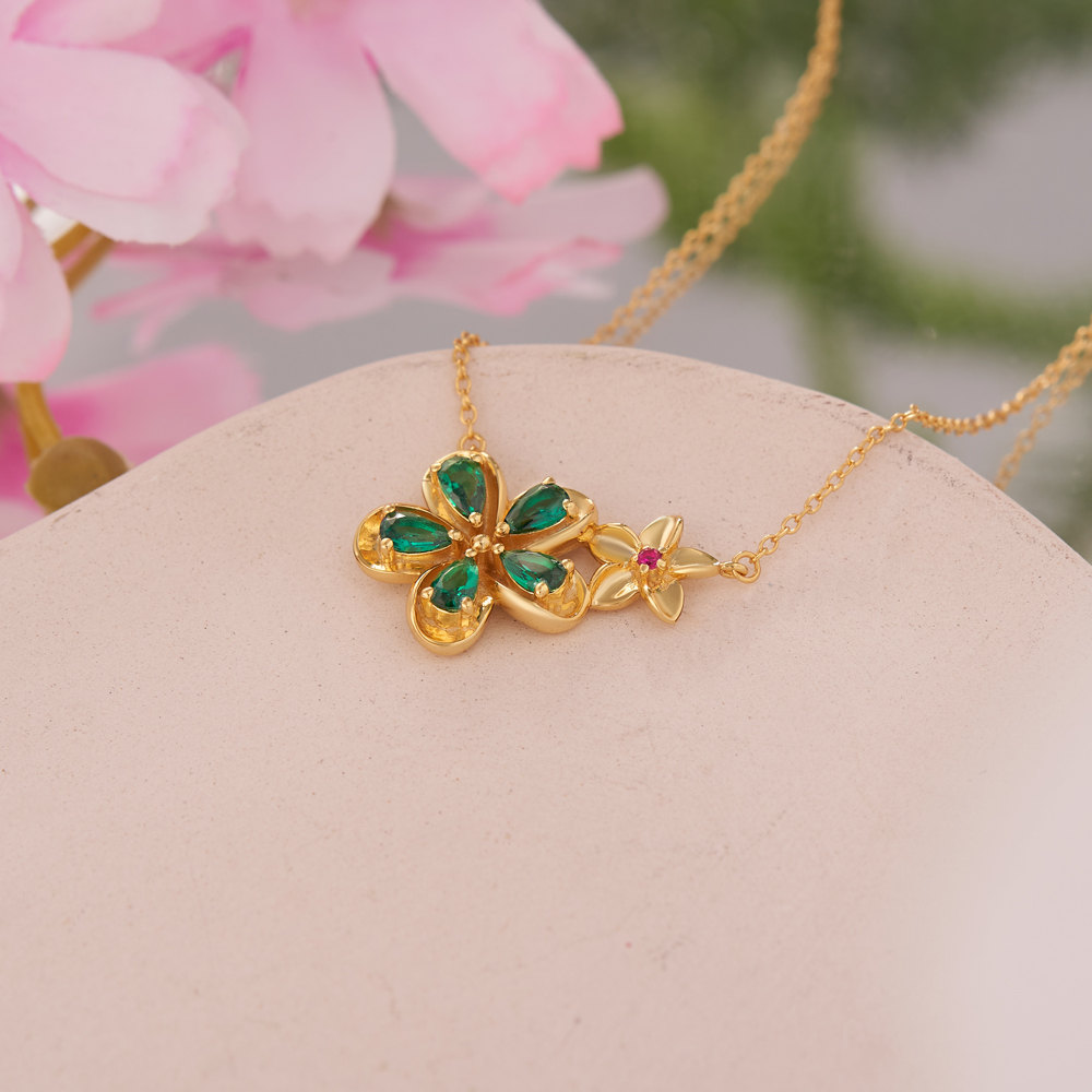 Pear Cut Emerald Green 925 Sterling Silver Yelow Gold Floral Necklace Gift for Her