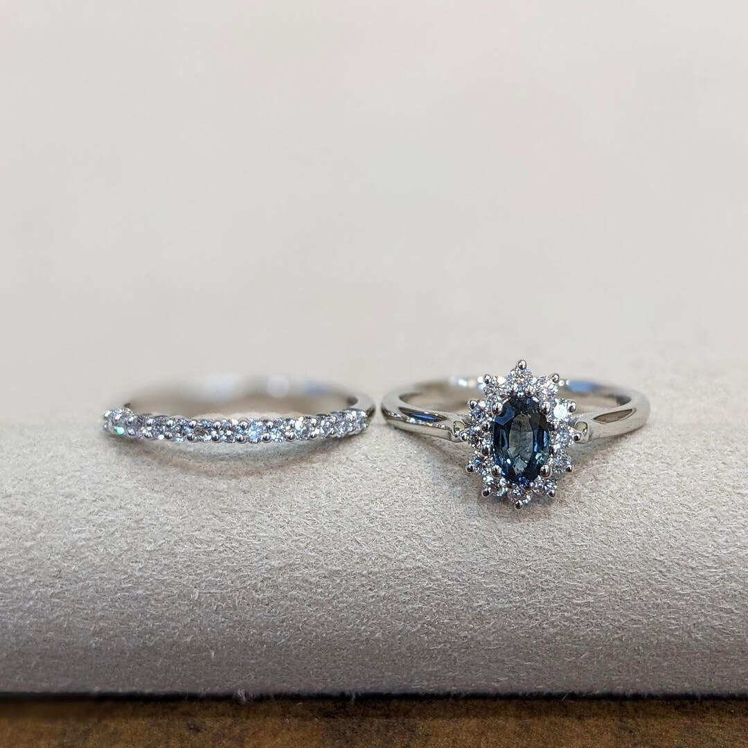 Oval Cut Sapphire Blue 925 Sterling Silver Halo Ring Set