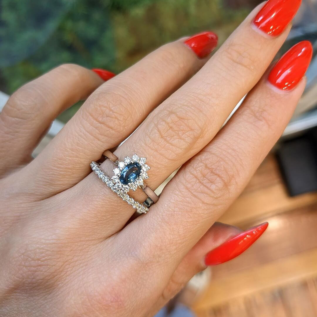 Oval Cut Sapphire Blue 925 Sterling Silver Halo Ring Set