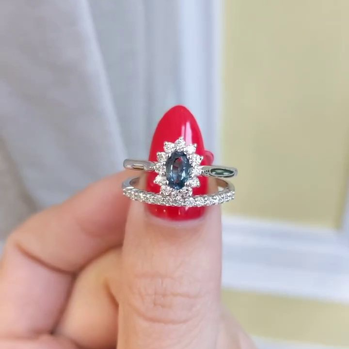 Oval Cut Sapphire Blue 925 Sterling Silver Halo Ring Set