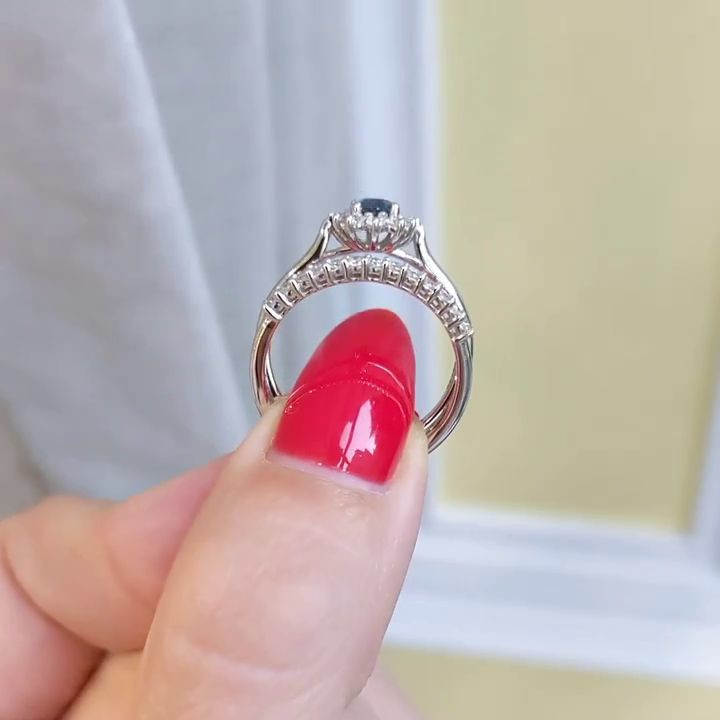 Oval Cut Sapphire Blue 925 Sterling Silver Halo Ring Set