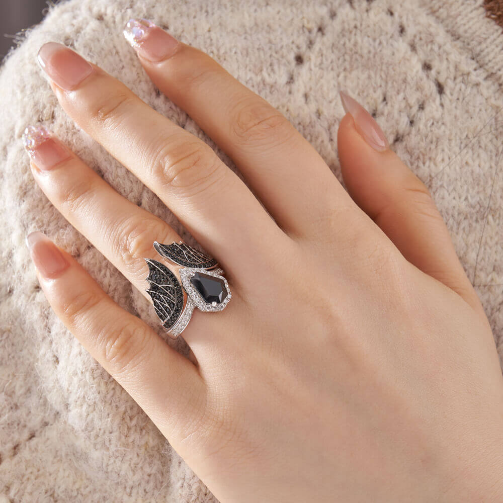 Gothic Coffin-shaped Fancy Black 925 Sterling Silver Bat Wing Halo Bridal Ring Set