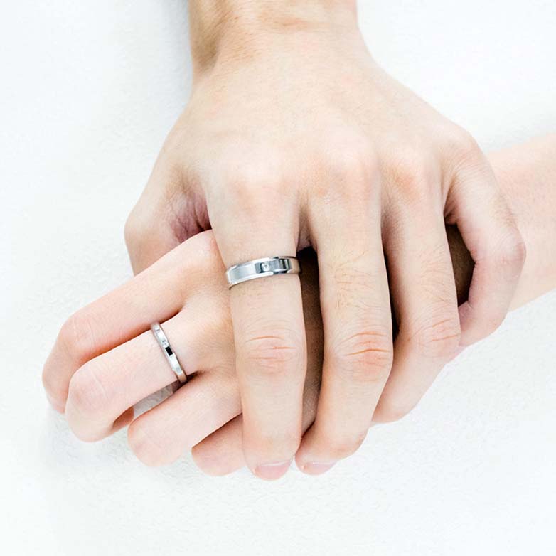 Round Diamond White Titanium Silver Couple Rings