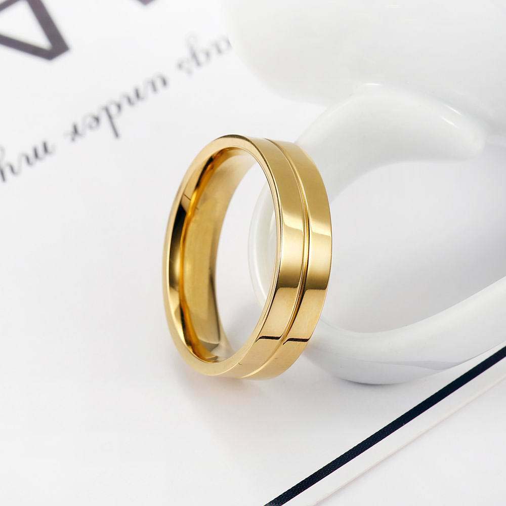 Round Diamond White Yellow Gold Titanium Couple Rings