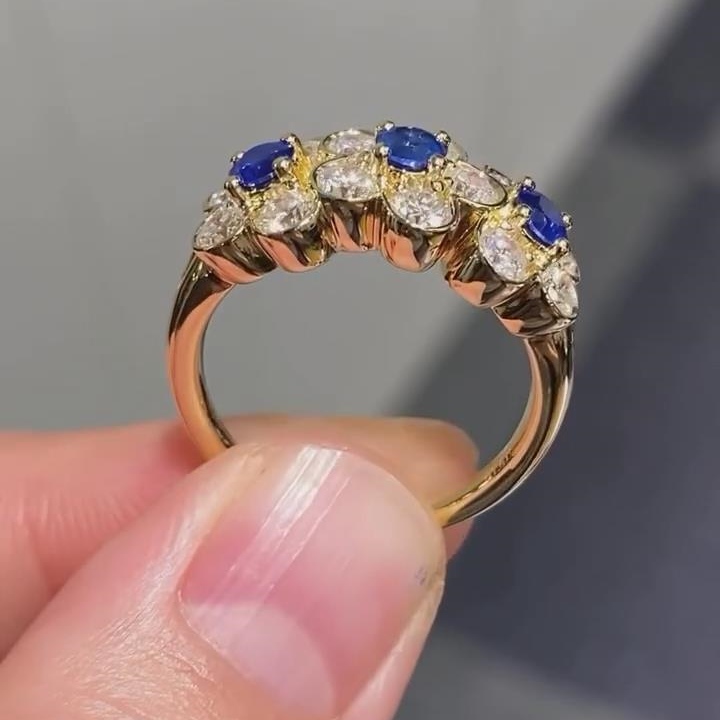 Vintage Round Cut Sapphire Blue 925 Sterling Silver Yellow Gold Flower Women's Band