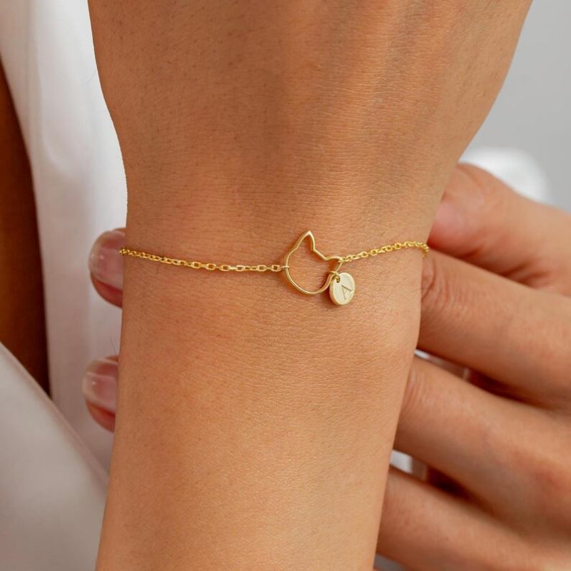 Minimalist Personalized 925 Sterling Silver Cat Face Disc Initial Bracelet