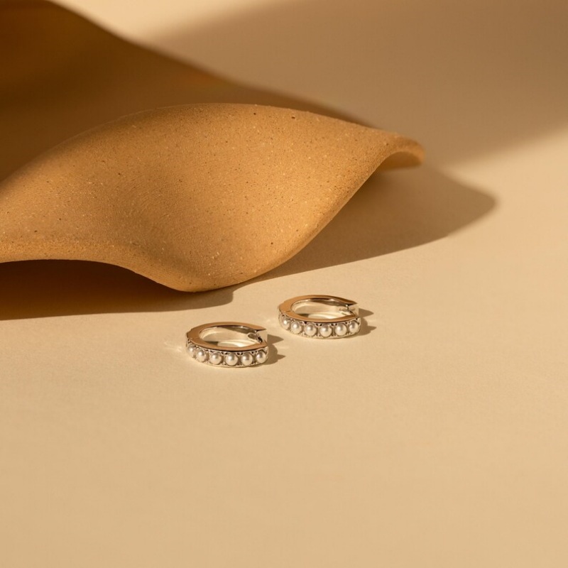 Minimalist 925 Sterling Silver Pearl Huggie Hoop Earrings