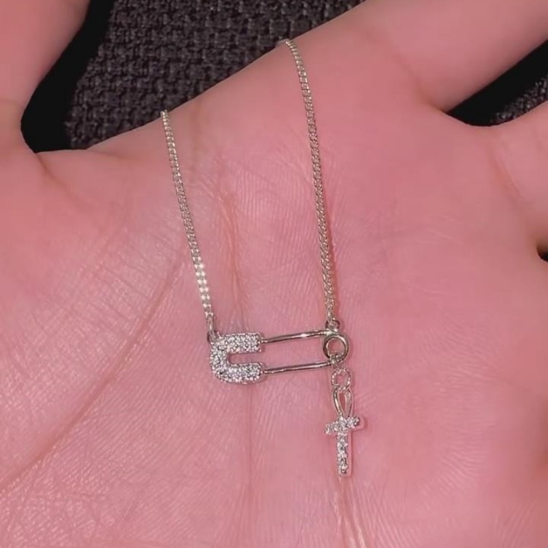 Delicate 925 Sterling Silver Custom Initial Paperclip Necklace